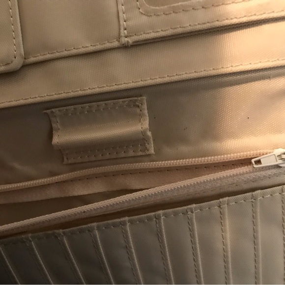 Black and Cream Geometric Pattern Women's Wallet. - Picture 4 of 4